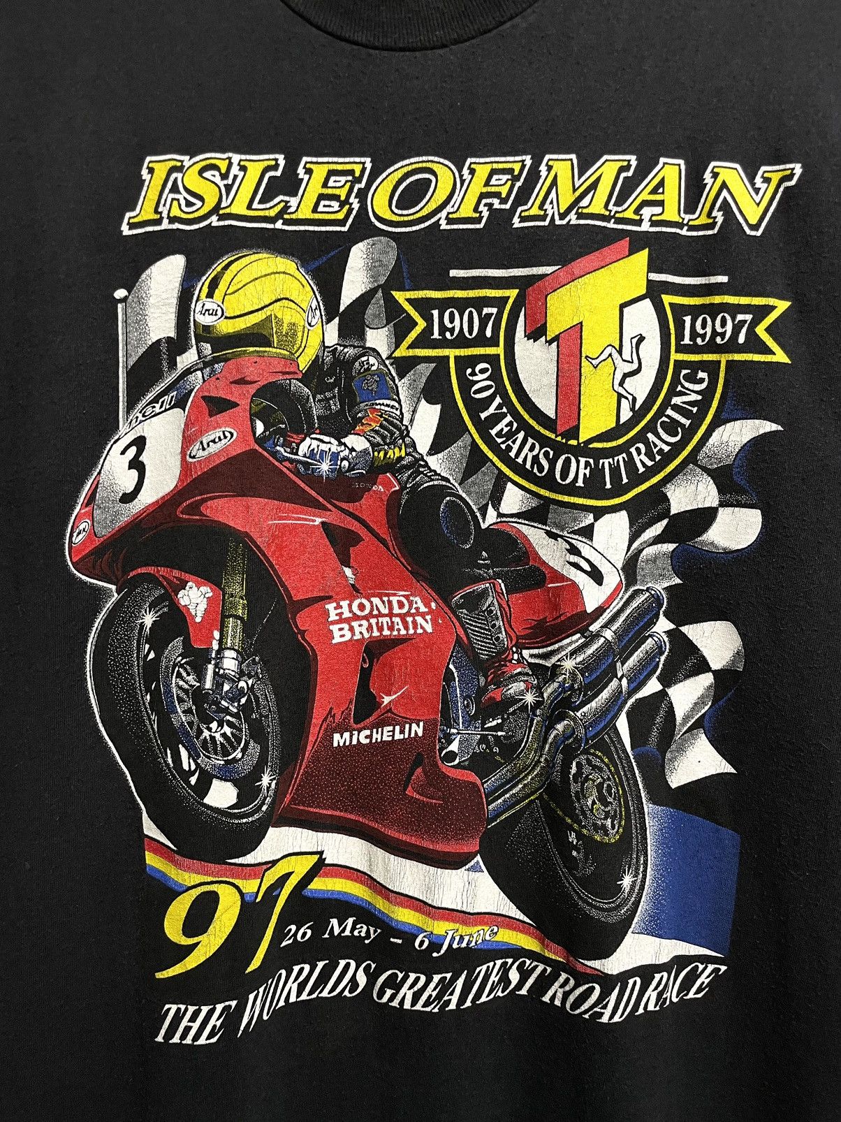 Vintage Vintage 1997 Isle Of Man 90s Racing Honda Faded T-Shirt Size US XL / EU 56 / 4 - 6 Thumbnail