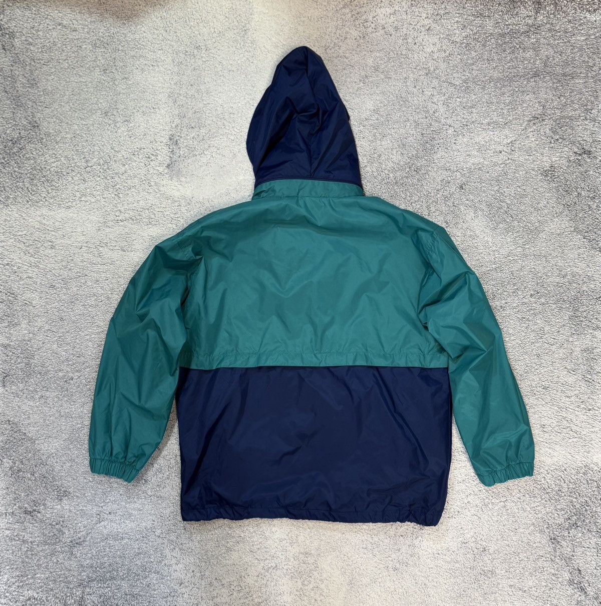 Nike Nike Vintage Windbreaker Jacket Men M Hooded Nylon Retro 90s Size US M / EU 48-50 / 2 - 15 Thumbnail