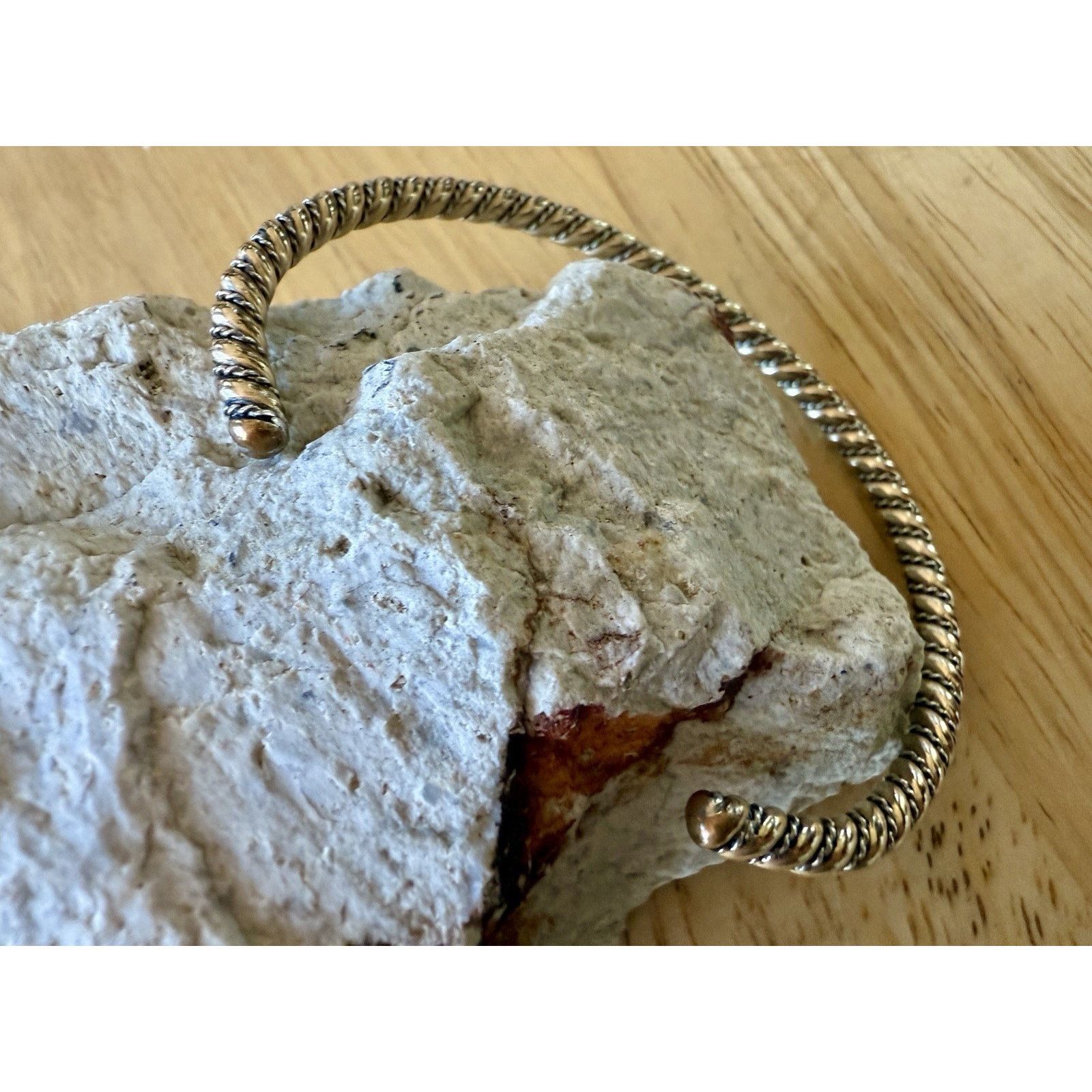 Other Women’s Vintage SS 925 & Gold Twisted Cable Cuff Bracelet Size ONE SIZE - 2 Thumbnail