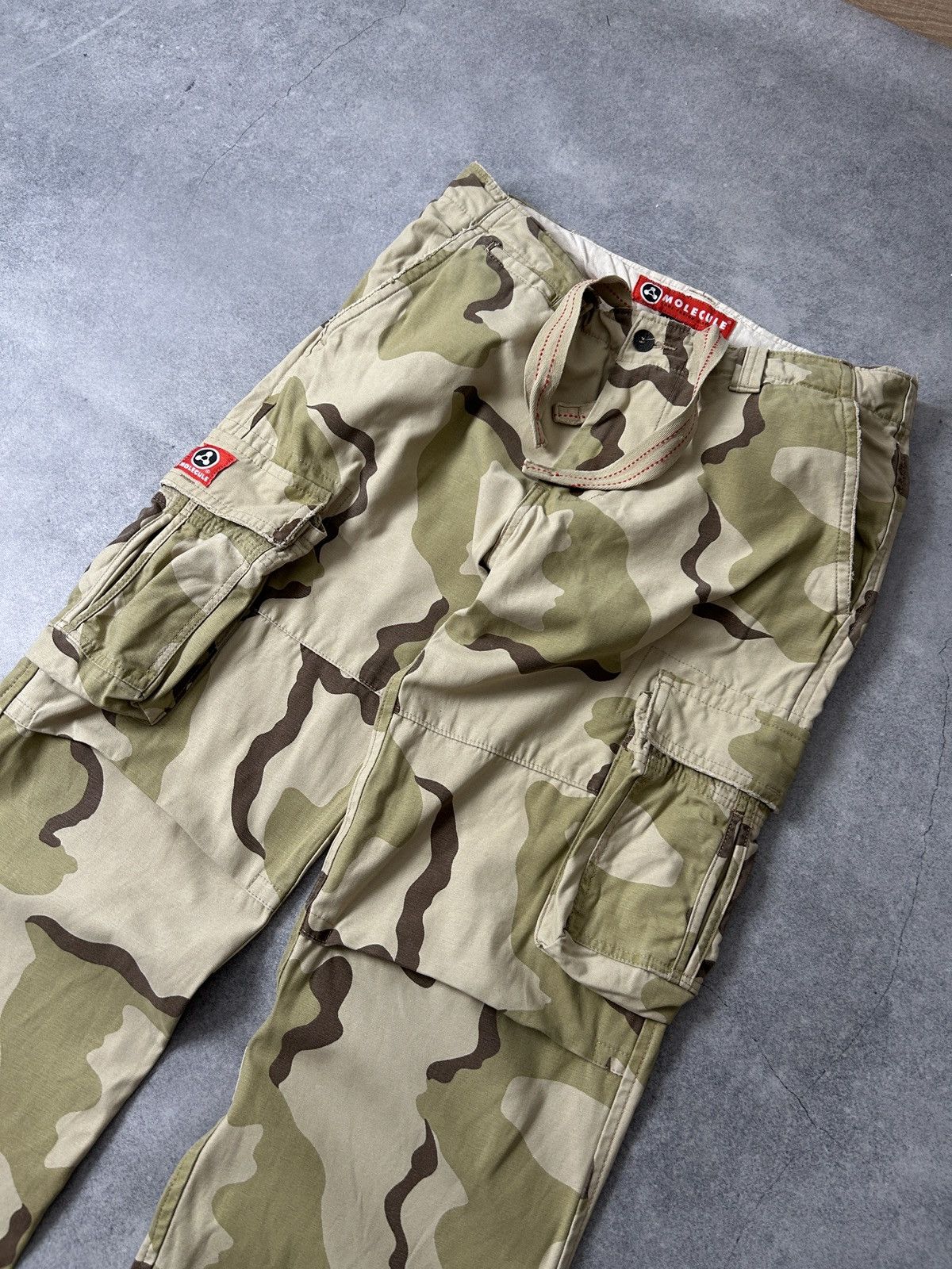 Japanese Brand Vintage Molecule Cargo Camo pants mens size Xl Size US 36 / EU 52 - 3 Thumbnail