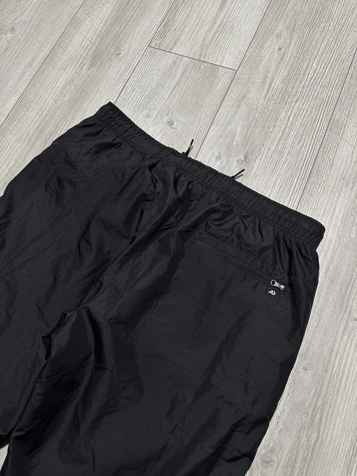 Nike Nike y2k Vintage Baggy Boxy Nylon Drill Track Pants Size US 36 / EU 52 - 10 Thumbnail