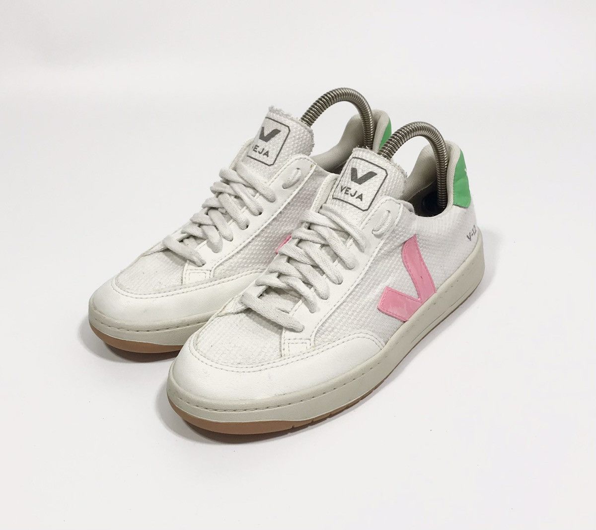 Veja Veja V-12 B-Mesh Trainers Sz US 7 Size US 7 / IT 37 - 1 Thumbnail