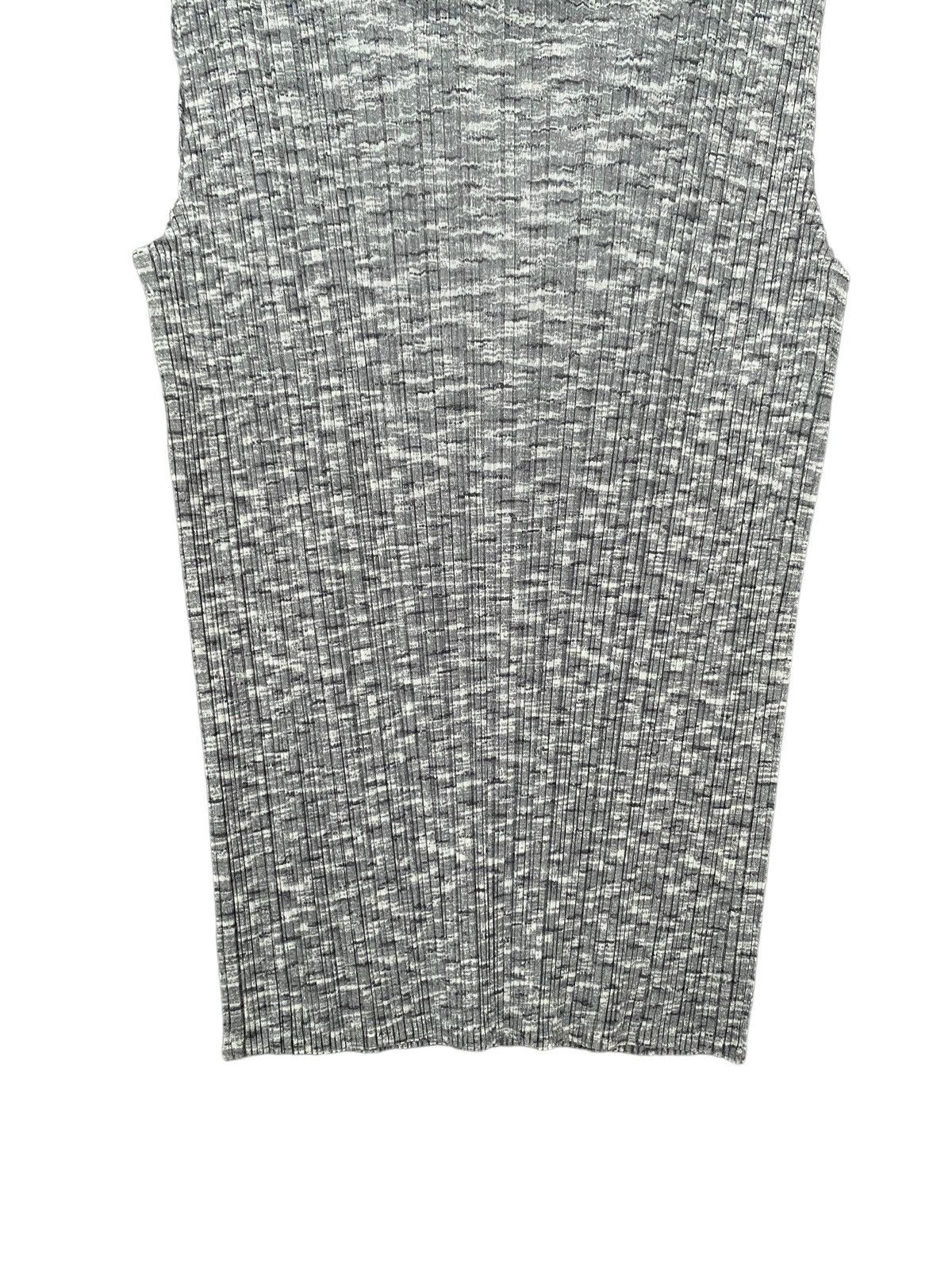 Pleats Please Issey Miyake Vintage Japanese Brand Pleats Please Tank Top 2000s Size M / US 6-8 / IT 42-44 - 3 Thumbnail