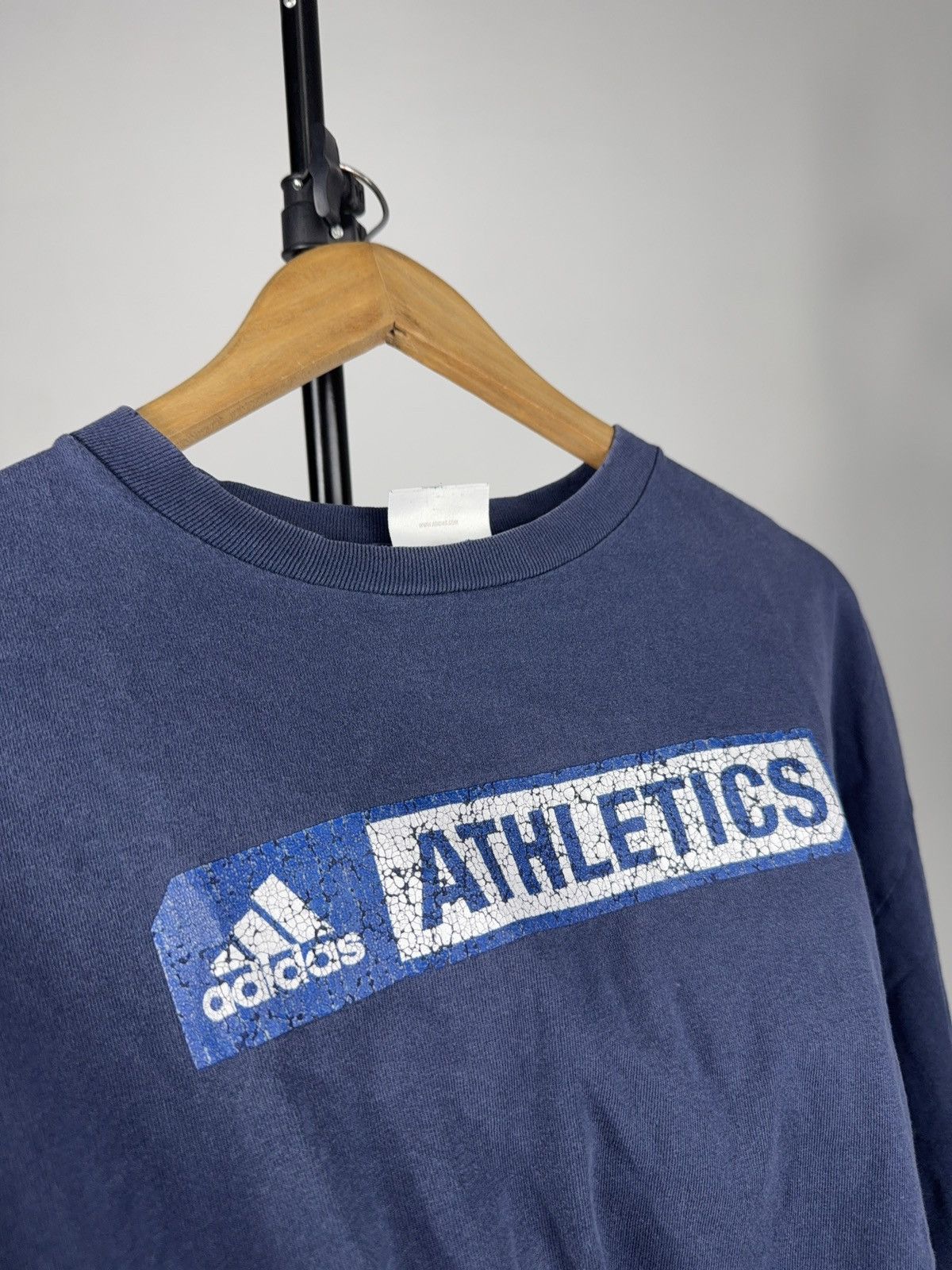 Adidas Vintage 00s Adidas Athletics Faded Navy Blue Cracked Logo Size US XL / EU 56 / 4 - 7 Thumbnail