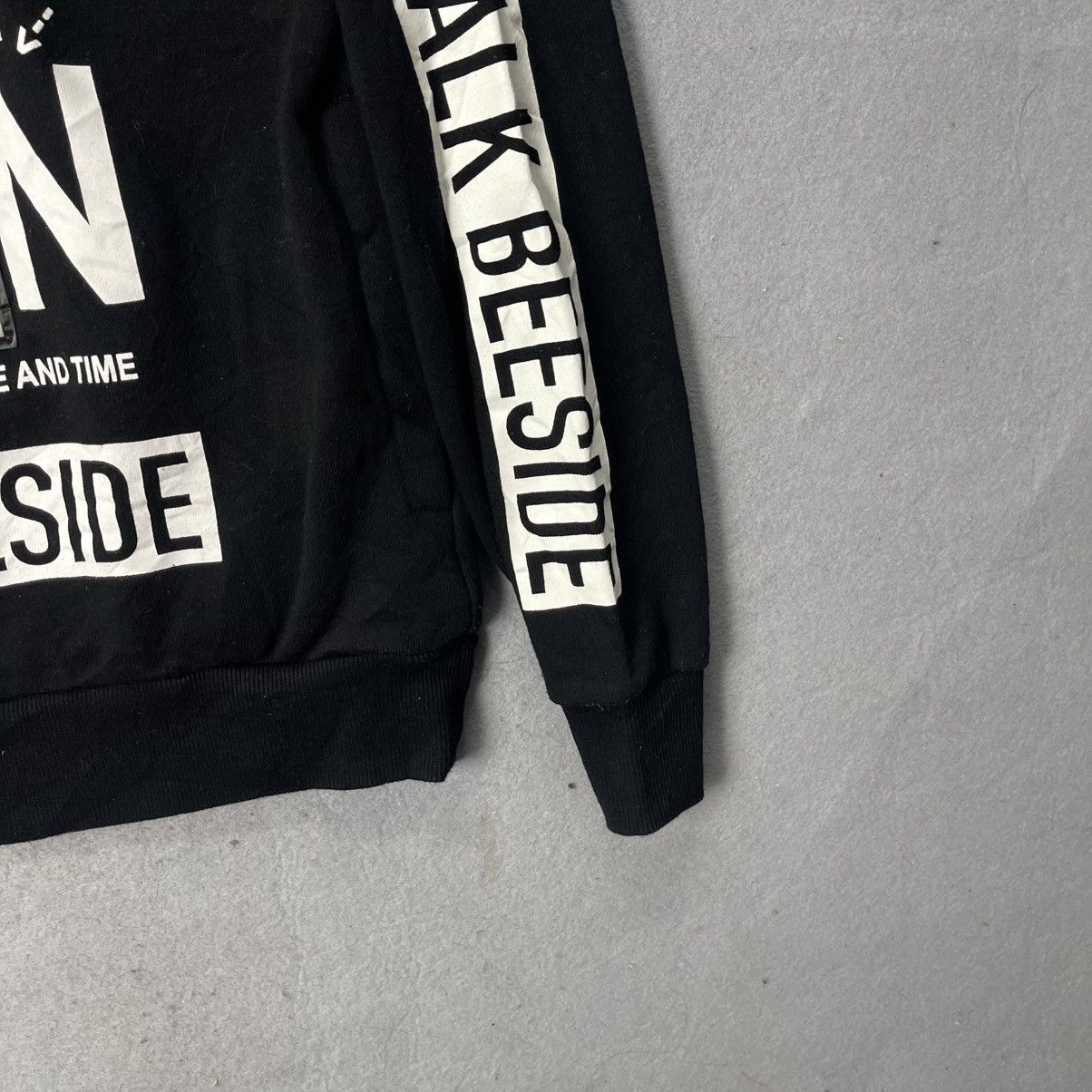 In The Attic In the Attic Graphic Pullover Hoodie “Walk Beeside’’ Size US L / EU 52-54 / 3 - 5 Thumbnail