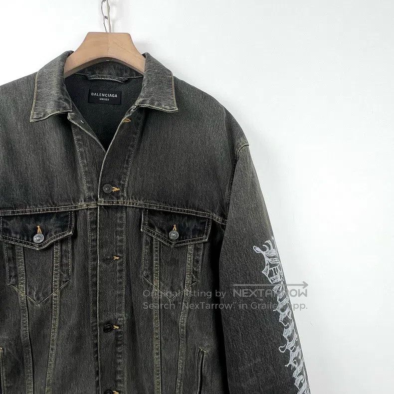Balenciaga Balenciaga The Year of the Loong limited Sanskrit graffiti Size US XS / EU 42 / 0 - 6 Thumbnail