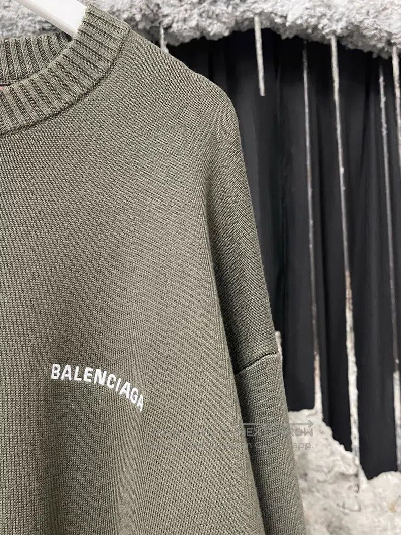 Balenciaga Balenciaga Coca-Cola Sweater Size US M / EU 48-50 / 2 - 5 Thumbnail
