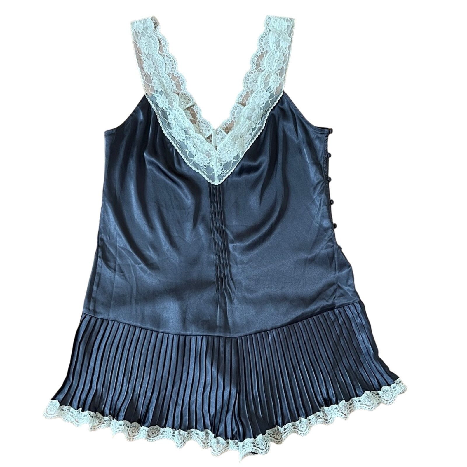 Victoria's Secret Victoria Secret Satin Pleated Baby Doll Romper Size L / US 10 / IT 46 - 2 Thumbnail