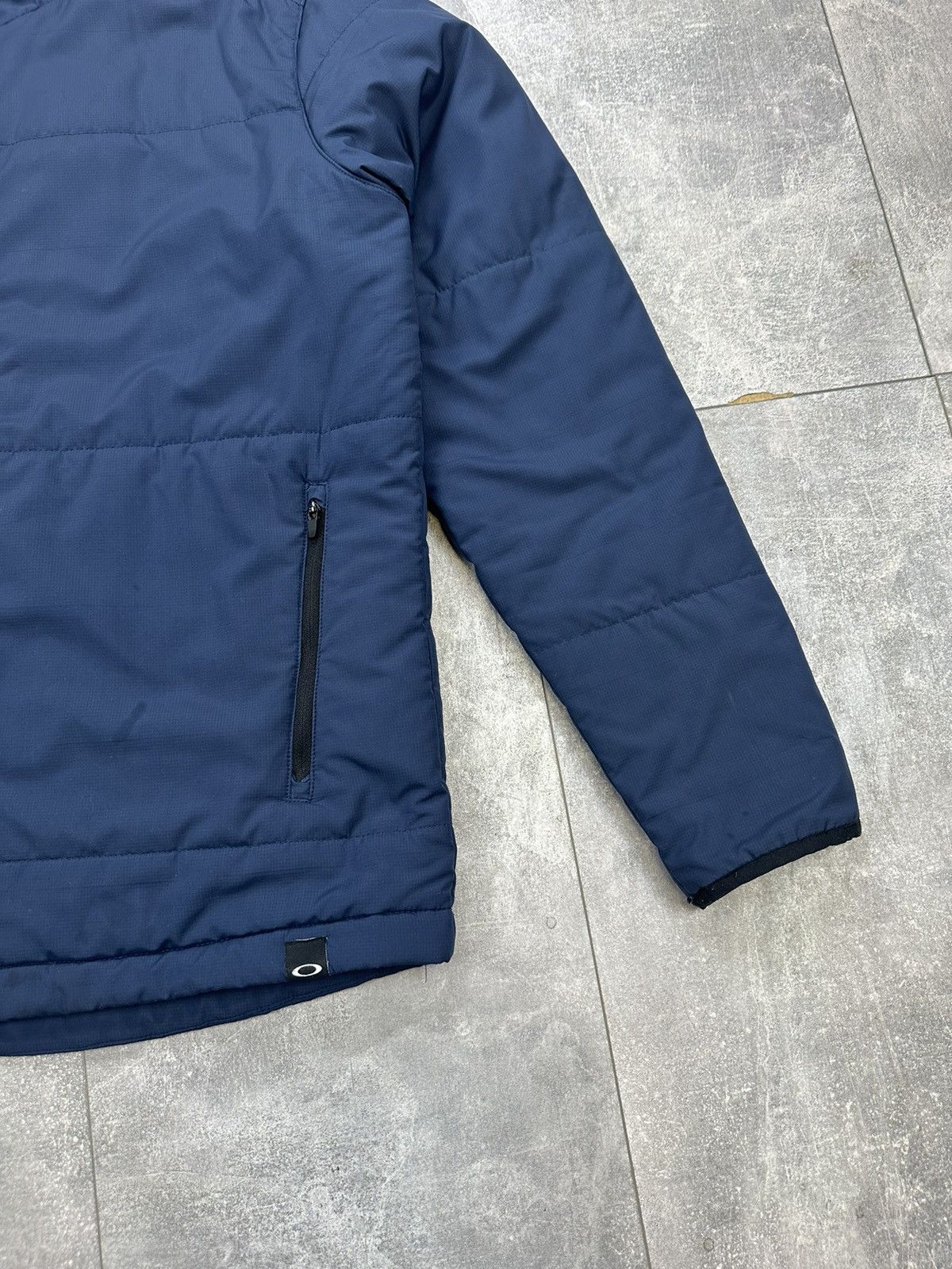 Oakley Men’s blue Oakley light jacket Size US L / EU 52-54 / 3 - 3 Thumbnail