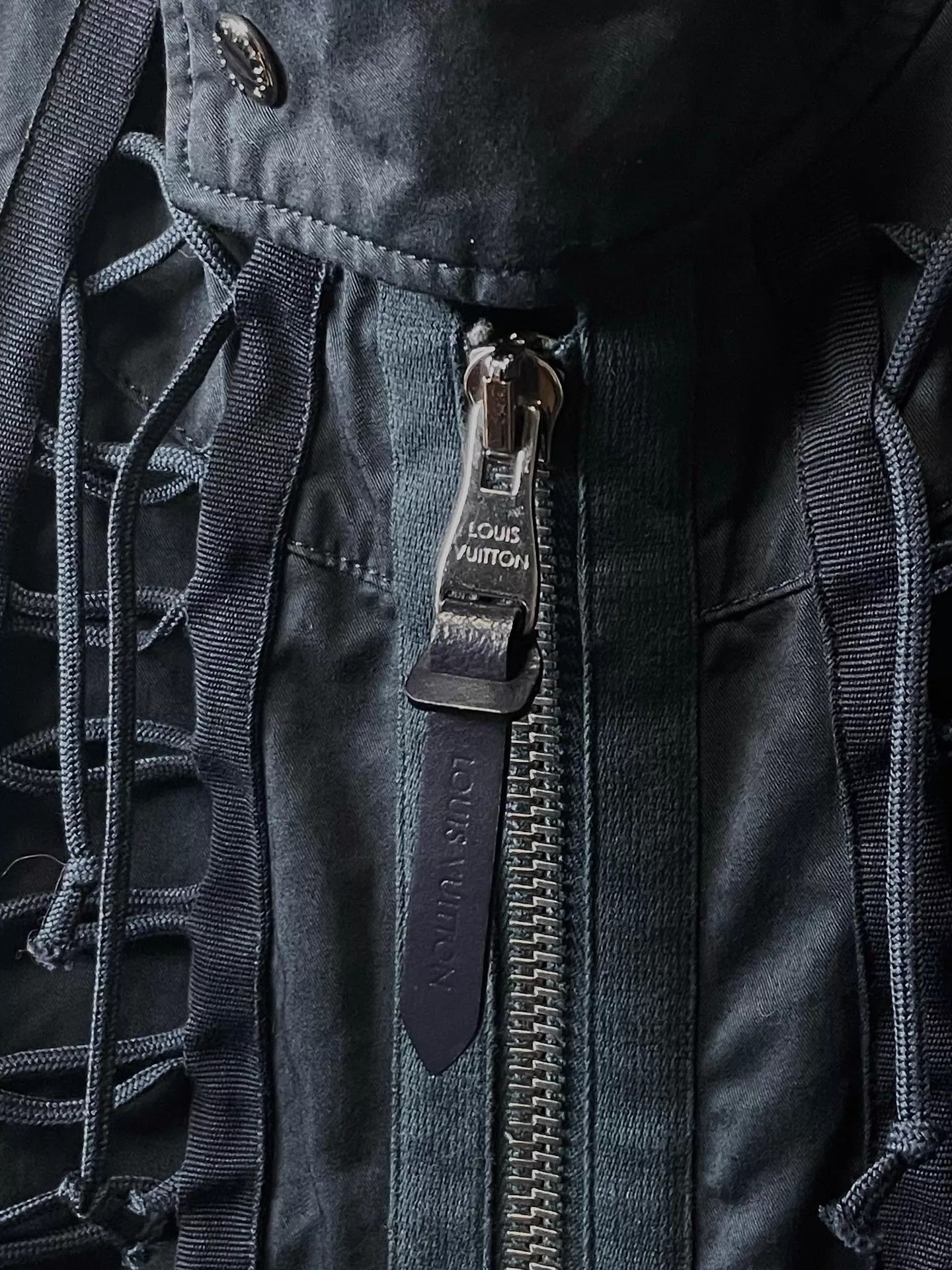 Louis Vuitton Louis Vuitton Strappy Tech Jacket Size 48 Size US M / EU 48-50 / 2 - 5 Thumbnail