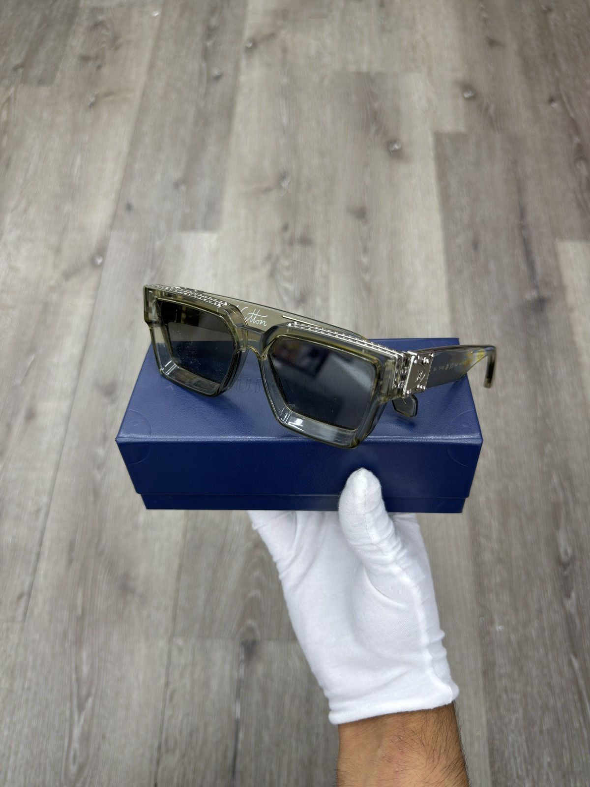 Louis Vuitton Louis Vuitton 1.1 Millionaires Sunglasses Light Green Z1971W Size ONE SIZE - 1 Thumbnail