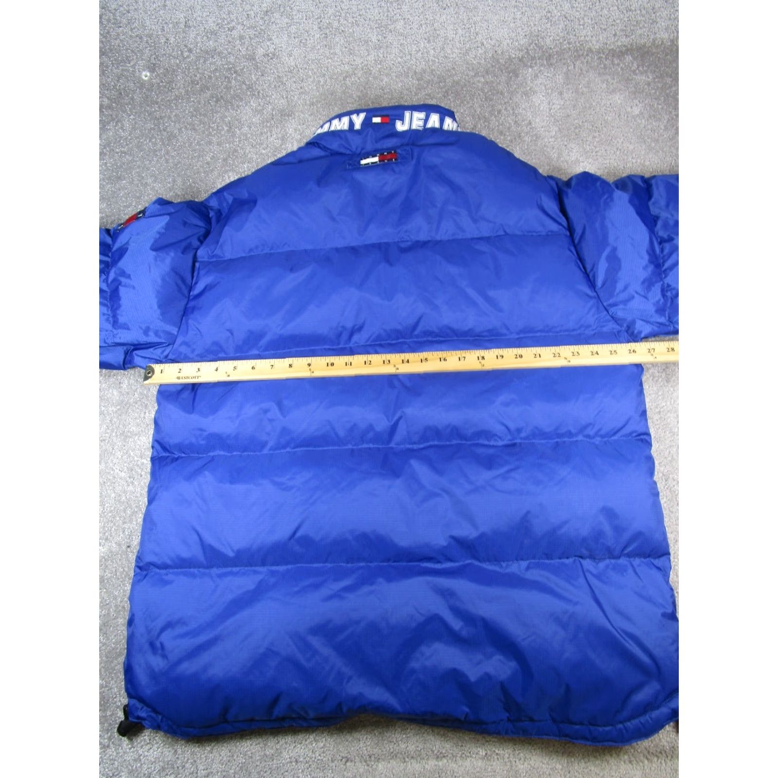 Tommy Hilfiger VINTAGE Tommy Hilfiger Jacket Mens Large Blue Down Insulated Puffer Casual Zip Stand-Up Collar Winter 90s Mens Size US L / EU 52-54 / 3 - 6 Thumbnail