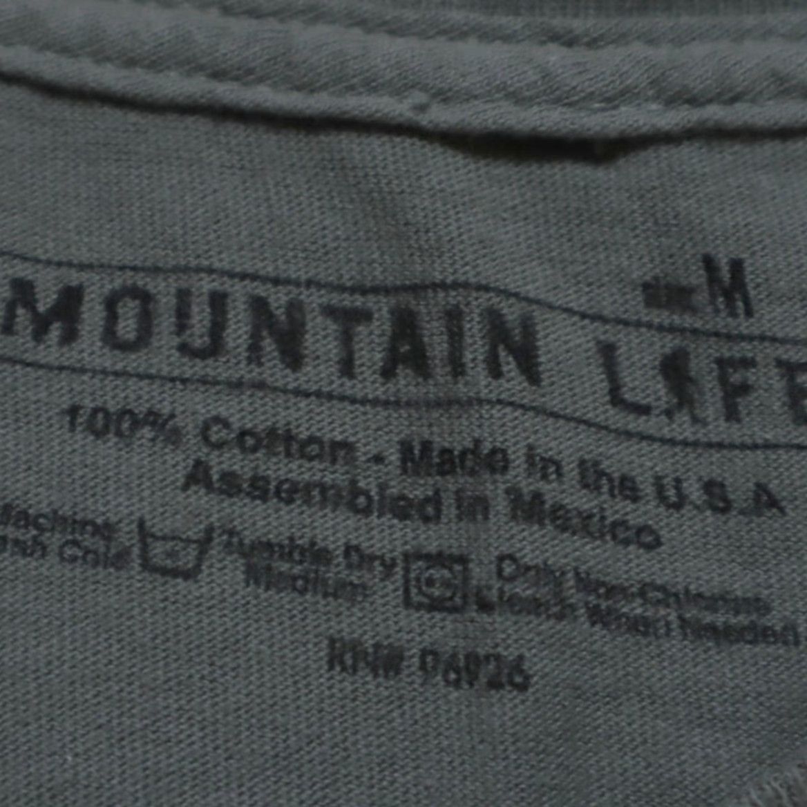 CO VINTAGE Mountain Life Shirt Green Men M Mountain Life Vail CO Hiking Climbing Solid T-Shirt Green Mens M Size US M / EU 48-50 / 2 - 5 Thumbnail