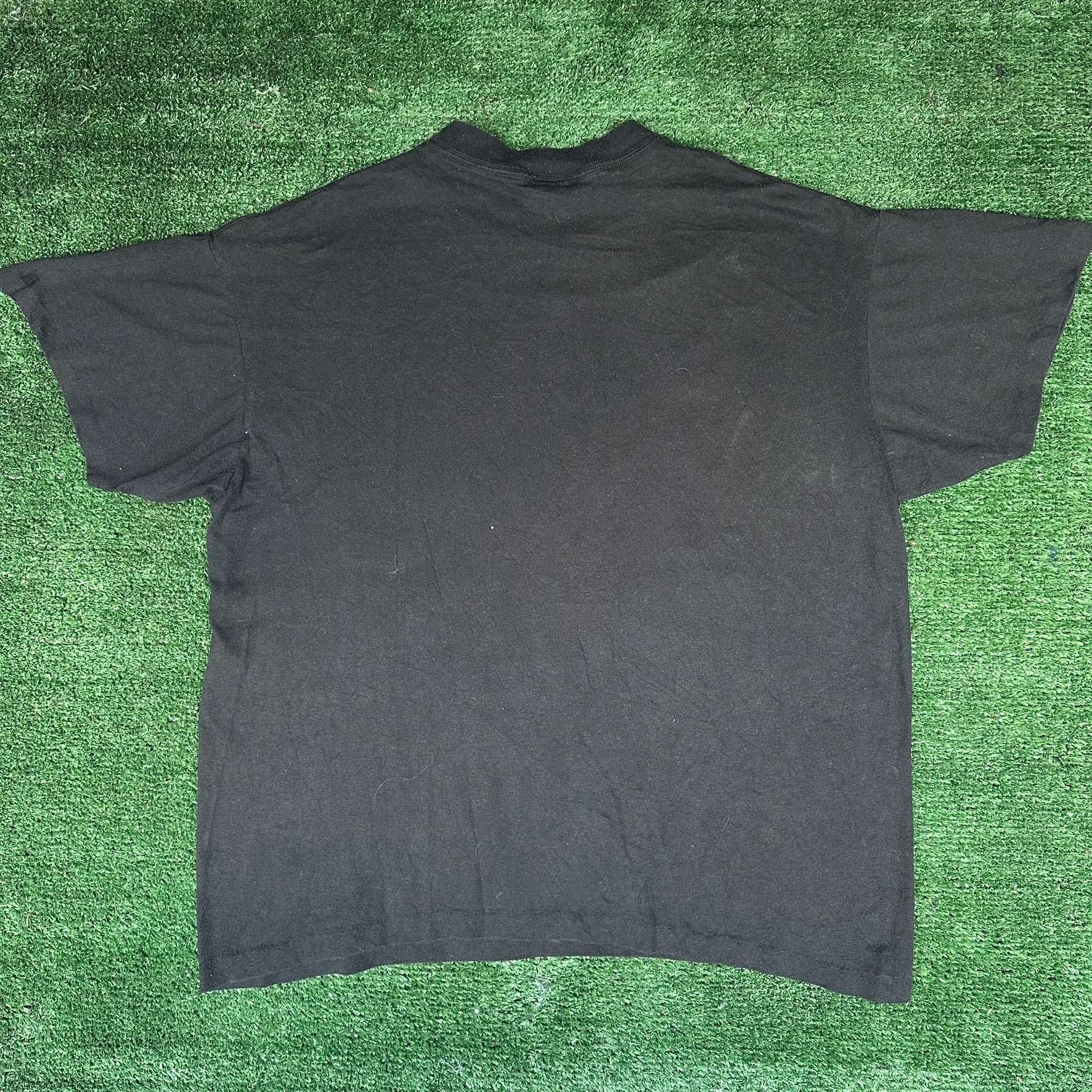Vintage Vintage 90s Floral Lace Heart T-Shirt Black L Single Stitch Size US L / EU 52-54 / 3 - 6 Thumbnail