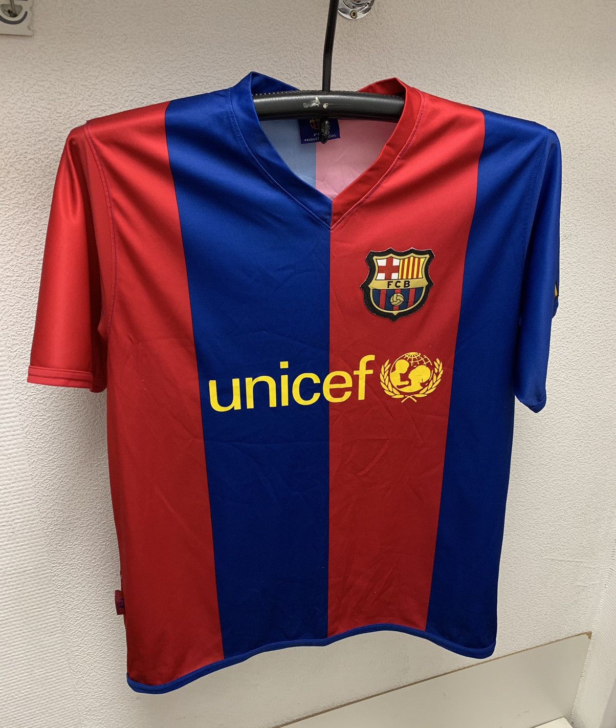 Other Henry 12 Barcelona soccer jersey L sz unicef Size US L / EU 52-54 / 3 - 2 Thumbnail