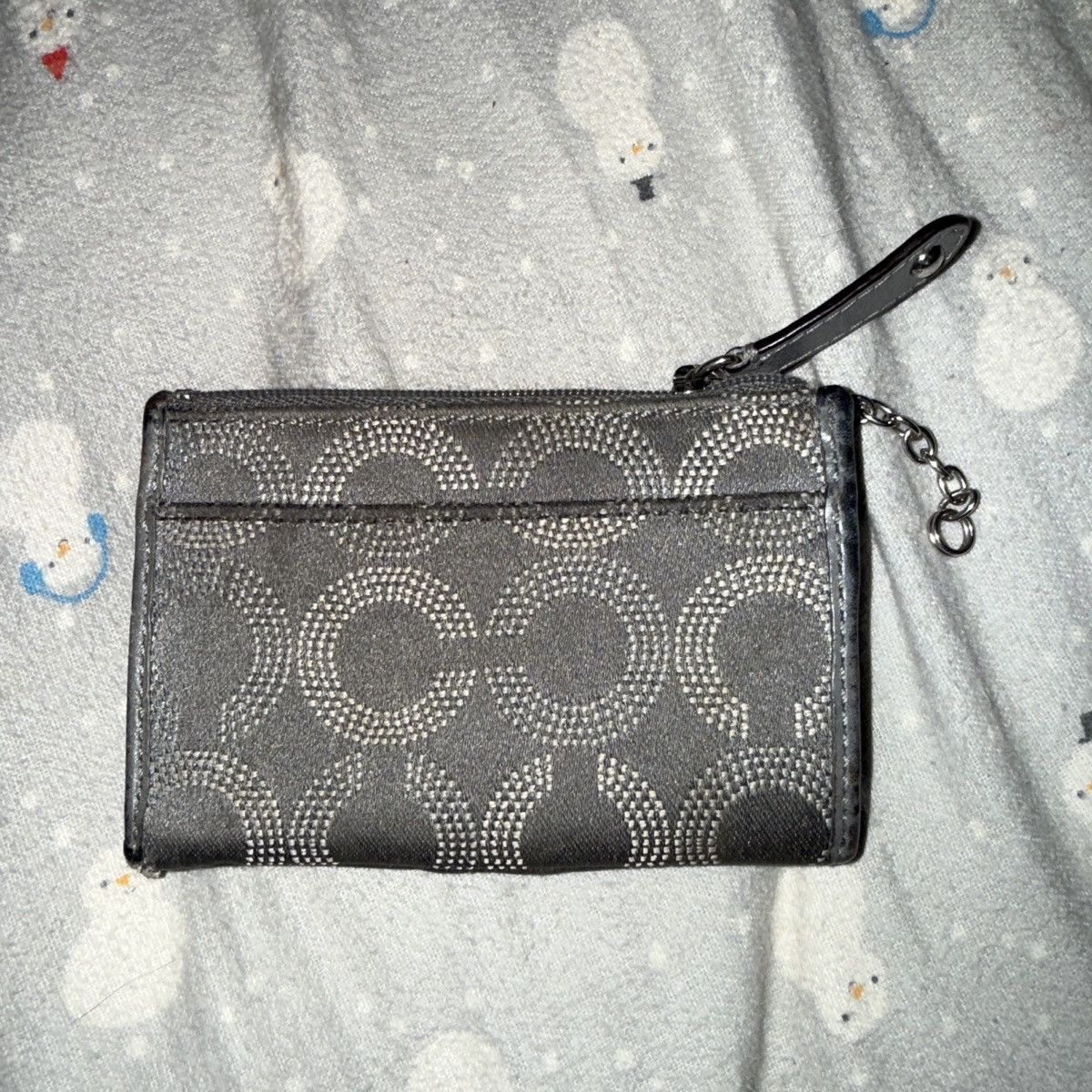 Coach y2k coach gray coin pouch/mini wallet with silver c accents Size ONE SIZE - 2 Thumbnail