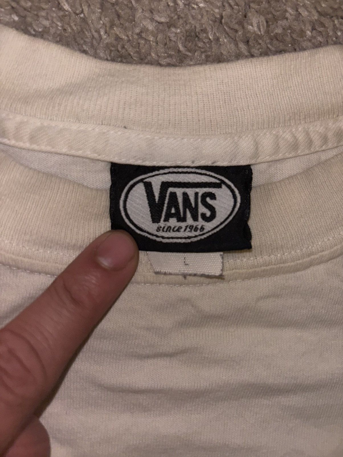 Vans Vintage Vans Off The Wall Logo Tee Size US L / EU 52-54 / 3 - 2 Thumbnail