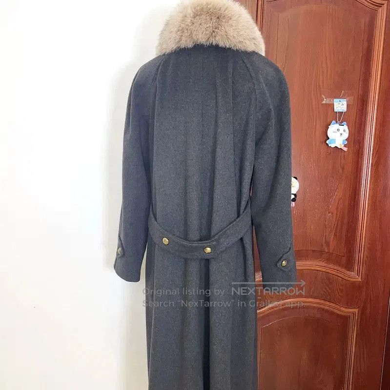Burberry Burberry Women's Gray Wool Coat with Fur. Size M / US 6-8 / IT 42-44 - 5 Thumbnail