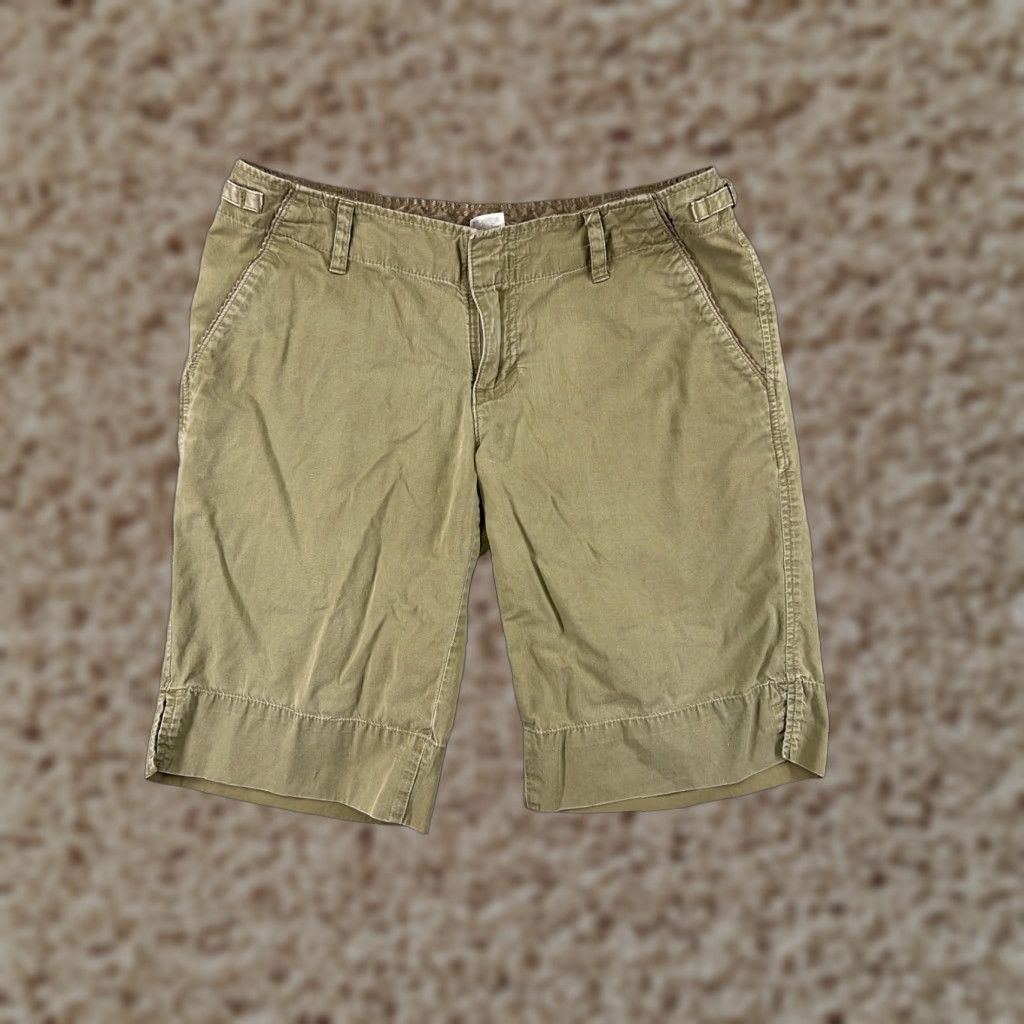 The North Face The North Face Shorts Womens 8 Beige Floral Embroidered Cotton Blend Buckles Size 30" / US 8 / IT 44 - 1 Thumbnail