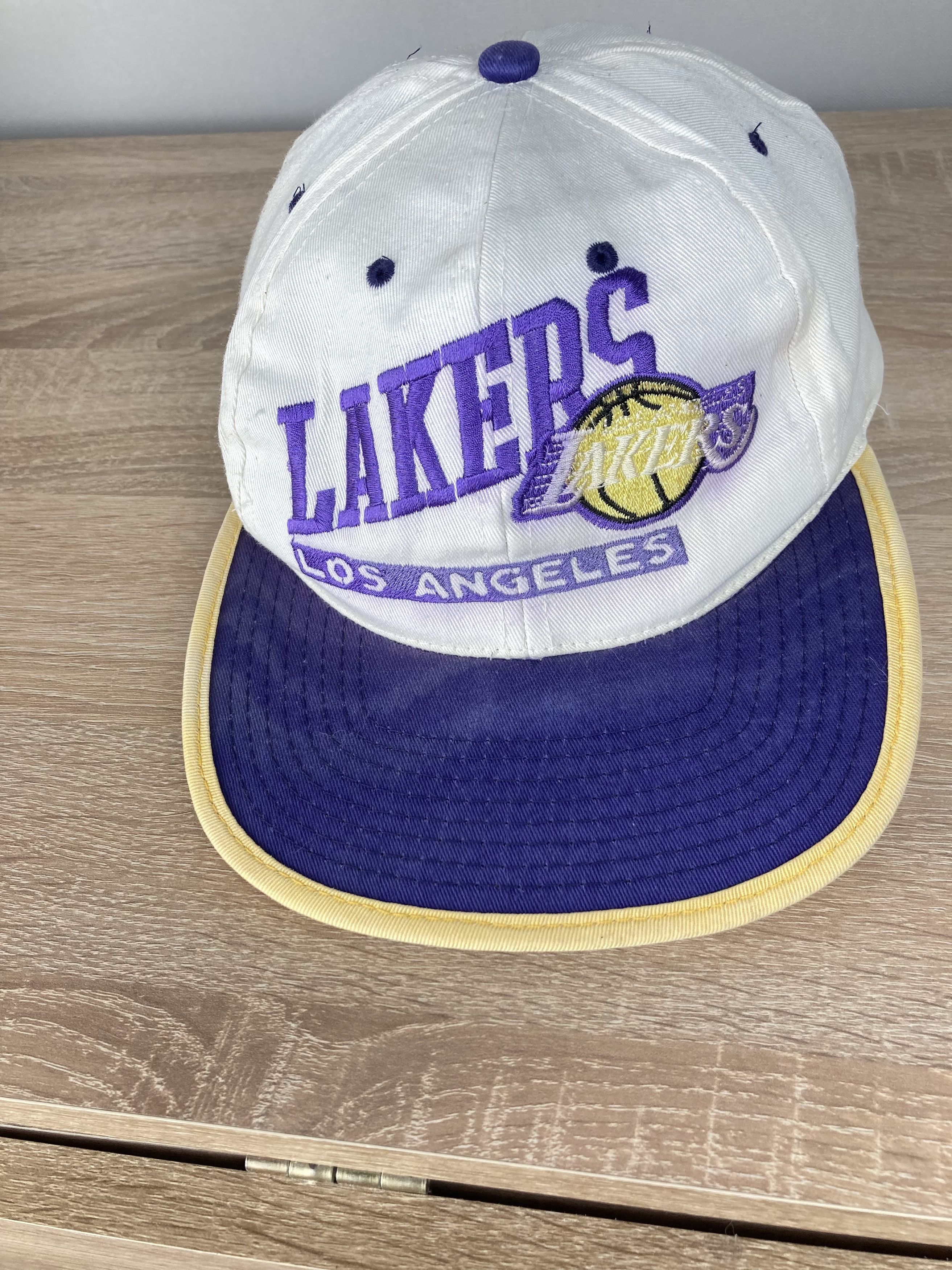 NBA Vintage 1980s LA Lakers Embroidered Logo Baseball Hat Size ONE SIZE - 3 Thumbnail
