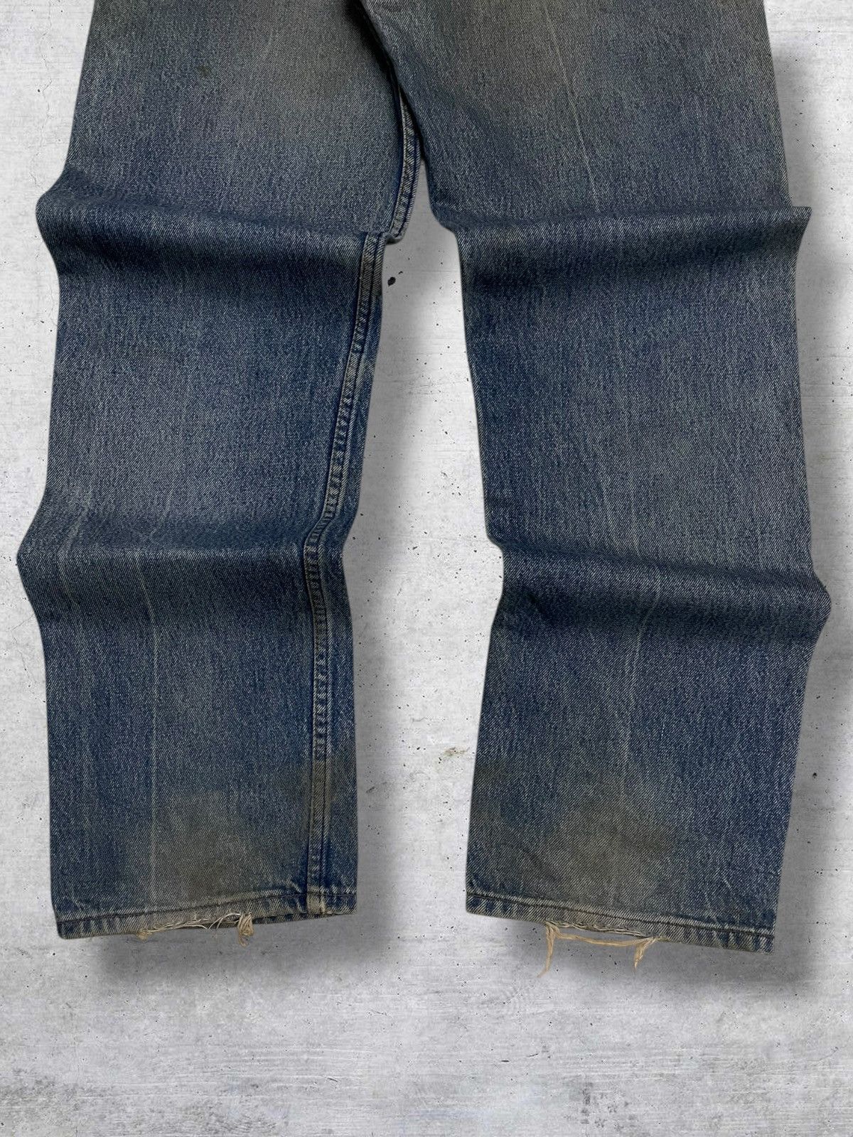 Levi's Vintage Clothing VINTAGE 501 LEVIS OG 90S DESIGNER RIPPED MUDWASH DIRT DENIM Size US 32 / EU 48 - 11 Thumbnail