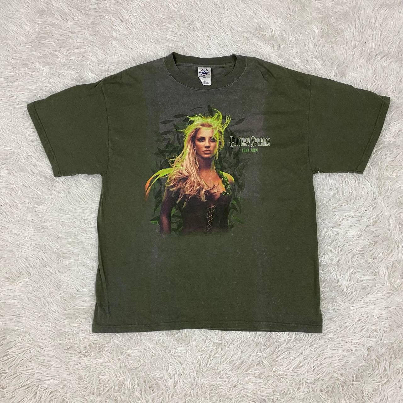 Band Tees Vintage Y2K solo singer britney spears pop band tour 2004 Size US M / EU 48-50 / 2 - 1 Thumbnail