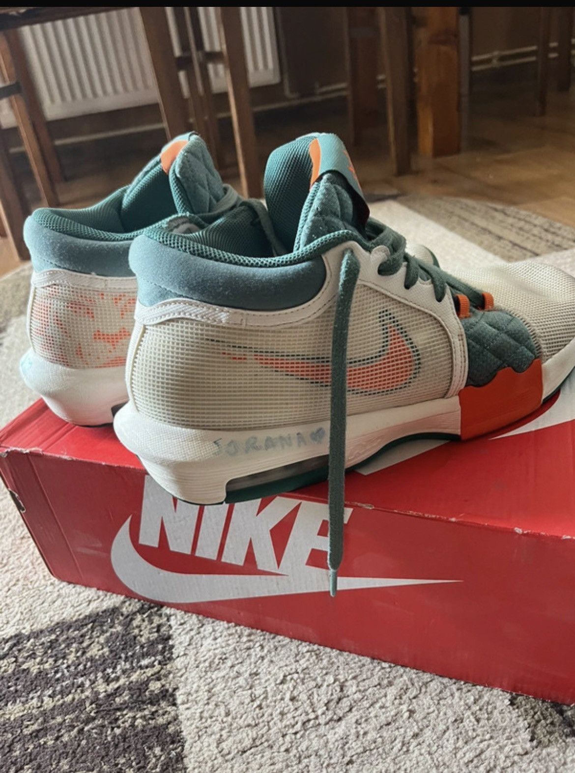 Nike Nike Lebron Witness 8 Size US 11 / EU 44 - 1 Thumbnail