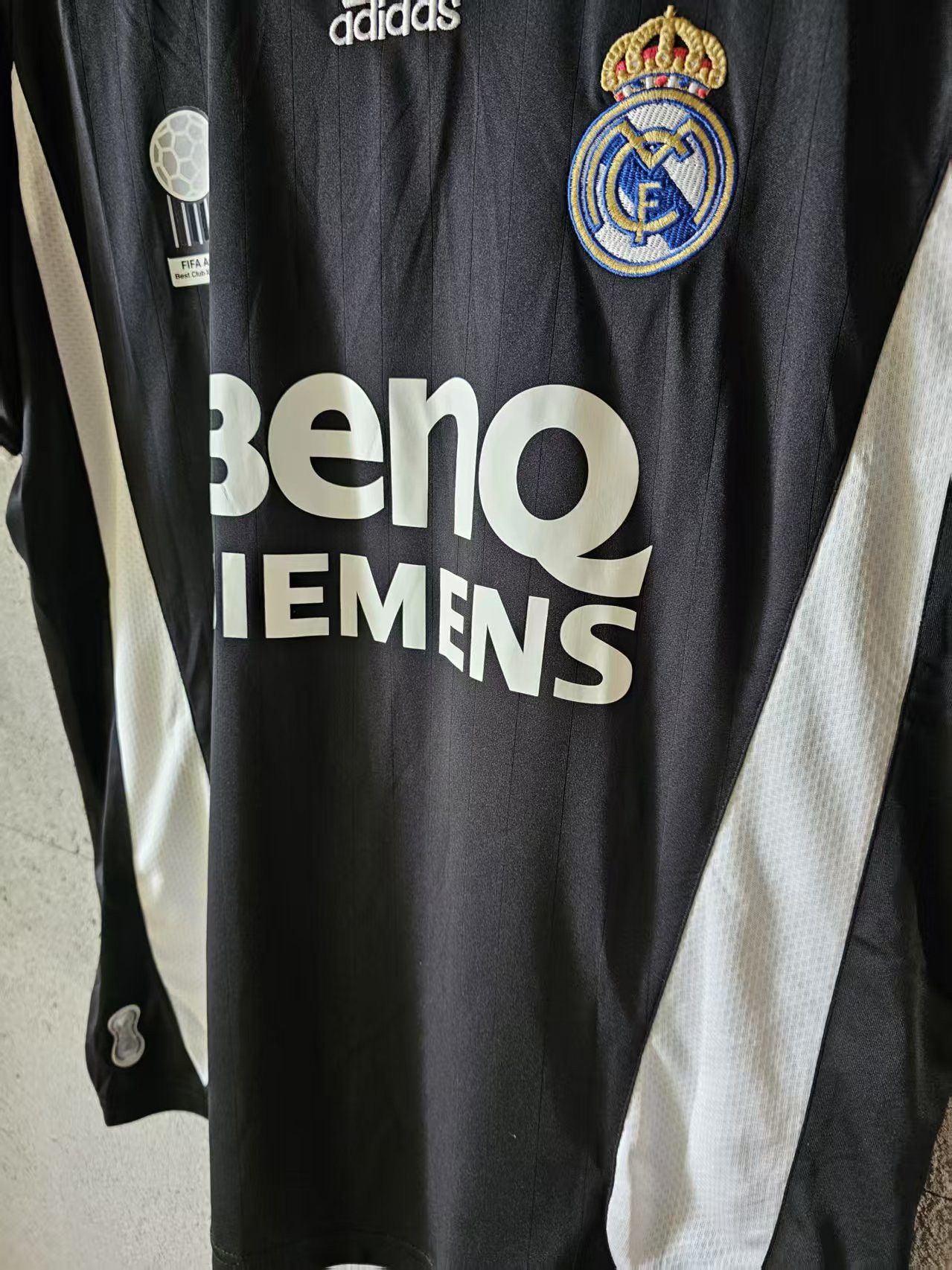 Other 2006 2007 Real Madrid #23 David Beckham Jersey Size US L / EU 52-54 / 3 - 4 Thumbnail