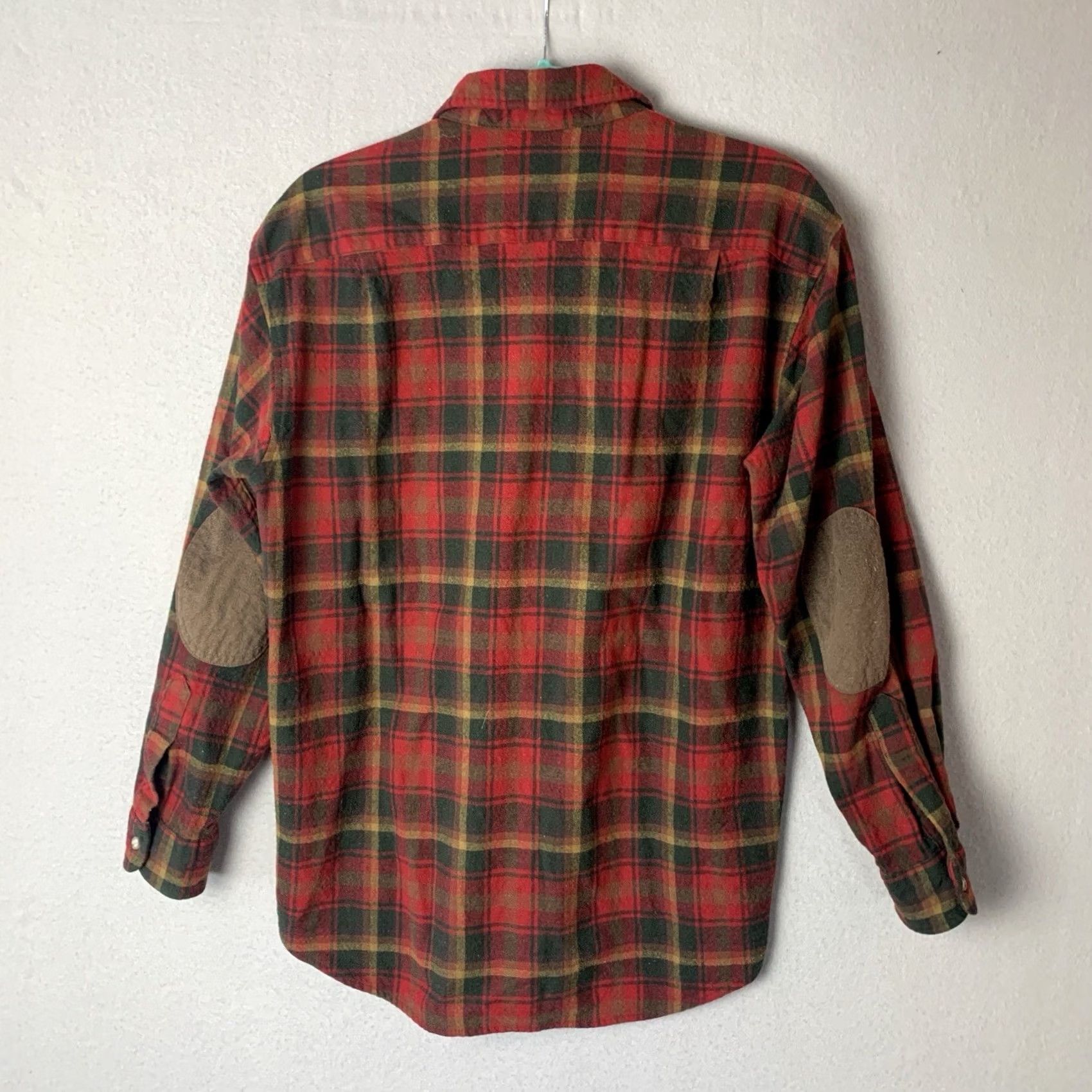 Pendleton VINTAGE Pendleton Trail Shirt Mens Large Red Plaid Wool Elbow Patch Maple Leaf Tartan Size US L / EU 52-54 / 3 - 3 Thumbnail
