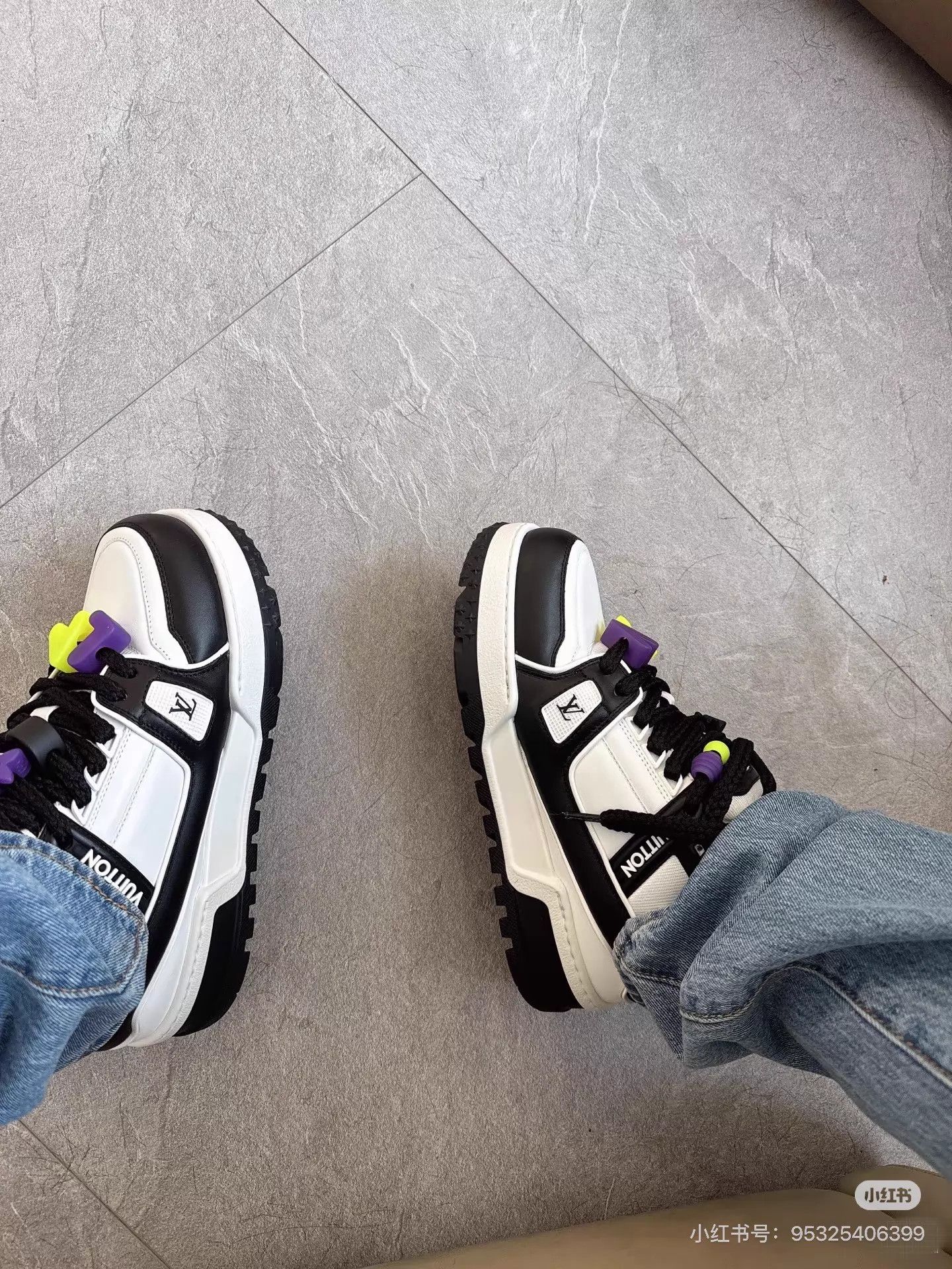 Louis Vuitton Louis Vuitton Trainer Maxi Black & White 7.5 (41.5) Size US 8.5 / EU 41-42 - 5 Thumbnail
