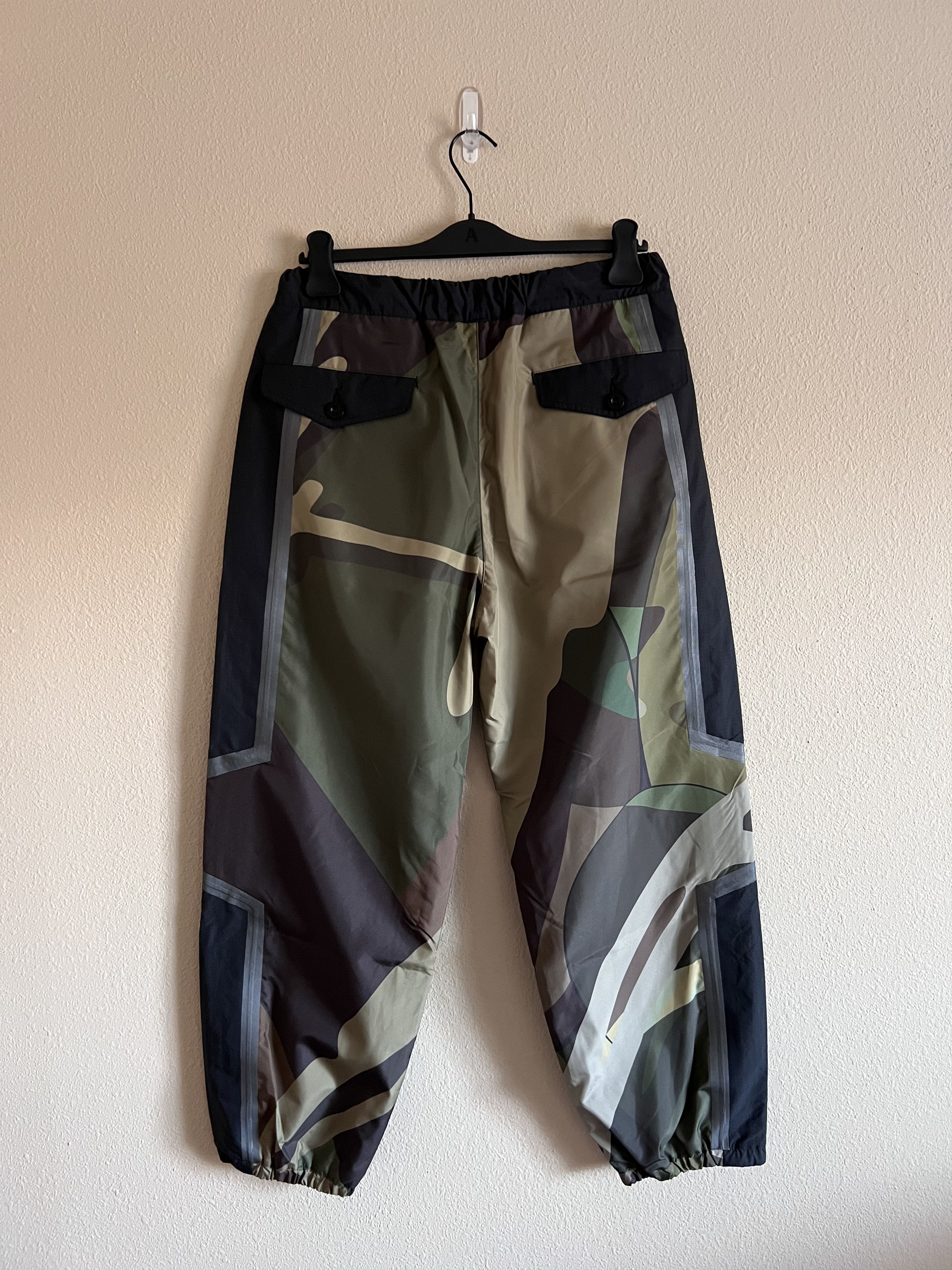 Kaws Kaws Sacai Printed Track Pants Green Size US 30 / EU 46 - 4 Thumbnail