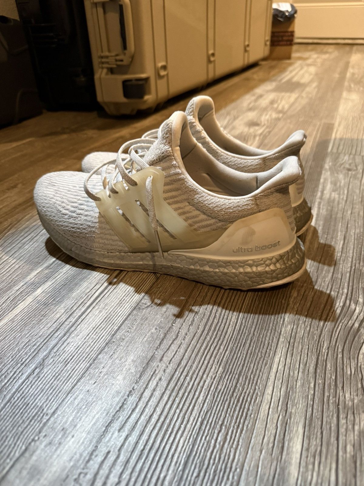Adidas Adidas Ultra-boost White/Silver Size 11 Size US 11 / EU 44 - 2 Thumbnail