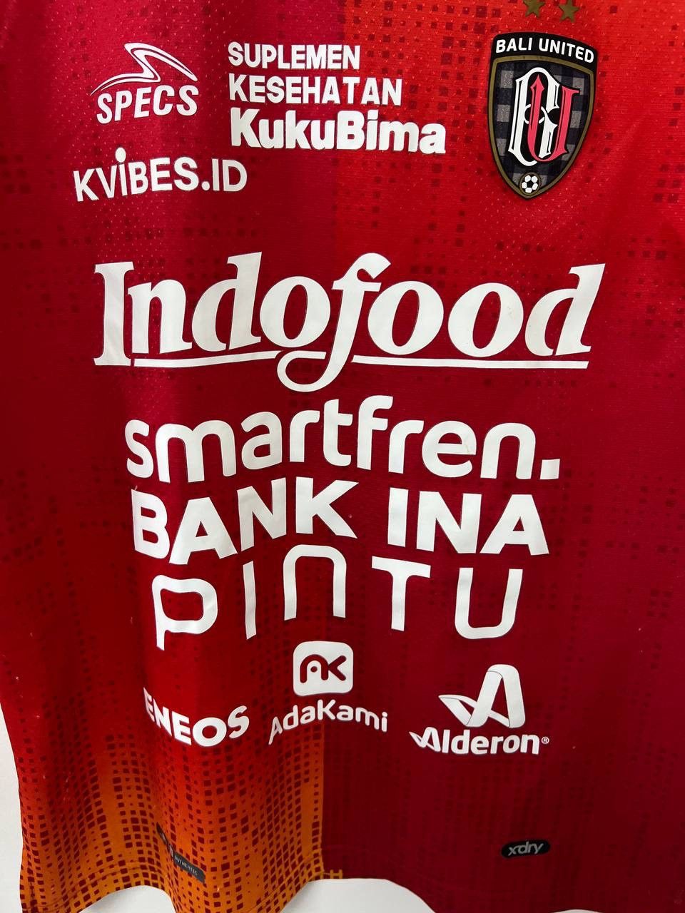 Le Specs Vintage Bali United 2022/2023 Jersey Football Shirt Mailot L Size US L / EU 52-54 / 3 - 8 Thumbnail