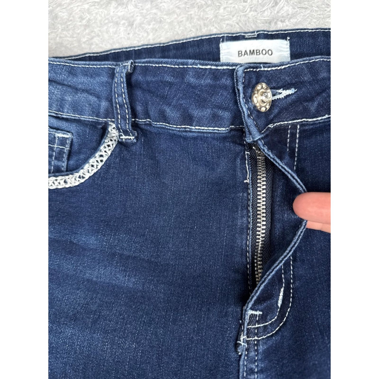 Vintage Bamboo Jeans Juniors 13 Blue Medium Wash Mid Rise Flare Crochet 30x30 Denim Size 34" / US 12 / IT 48 - 5 Thumbnail