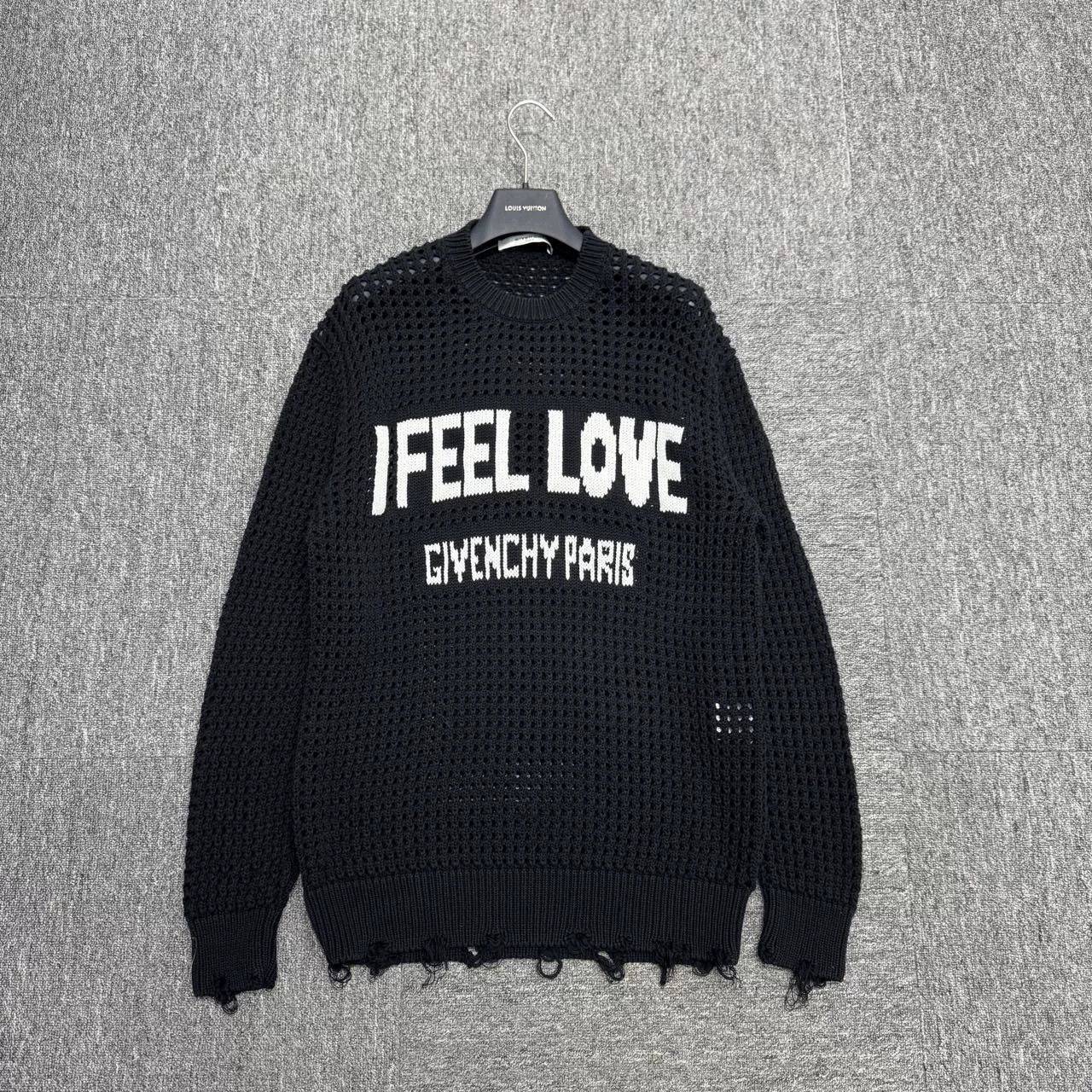 Givenchy Givenchy Cutout Knit Sweater. Size XS / US 0-2 / IT 36-38 - 1 Thumbnail