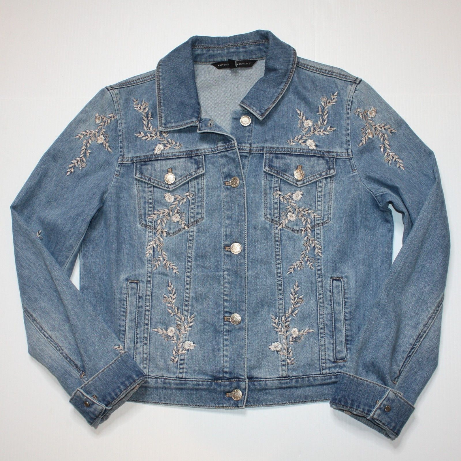 White House Black Market Embroidered Blue Denim Jean Jacket in size M Size M / US 6-8 / IT 42-44 - 2 Thumbnail