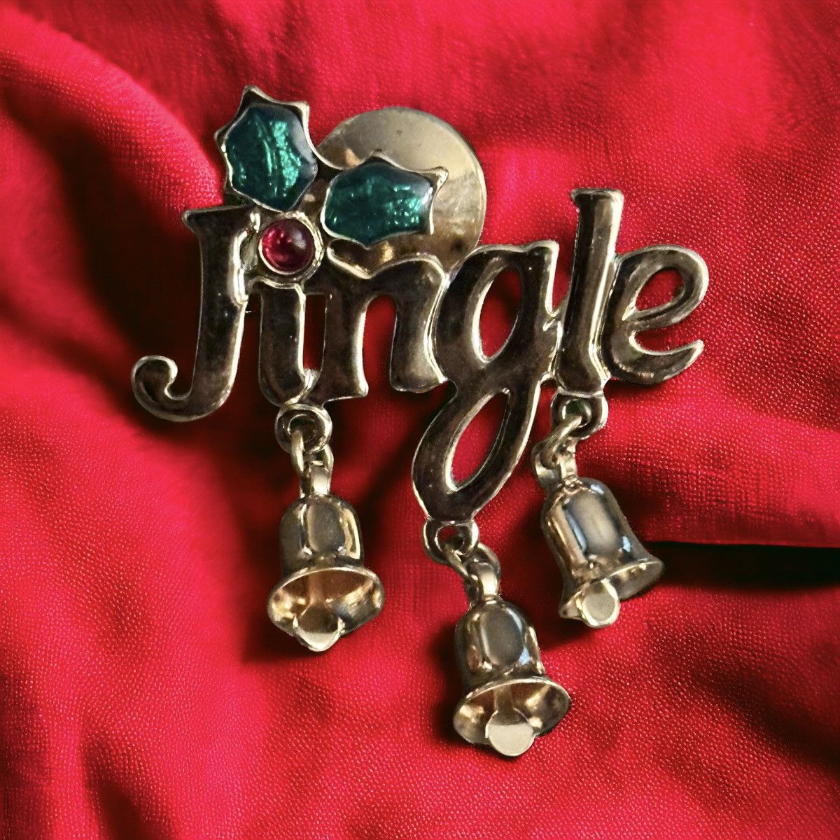 Vintage Vintage Avon “Jingle” jingle bells tac pin Size ONE SIZE - 1 Thumbnail