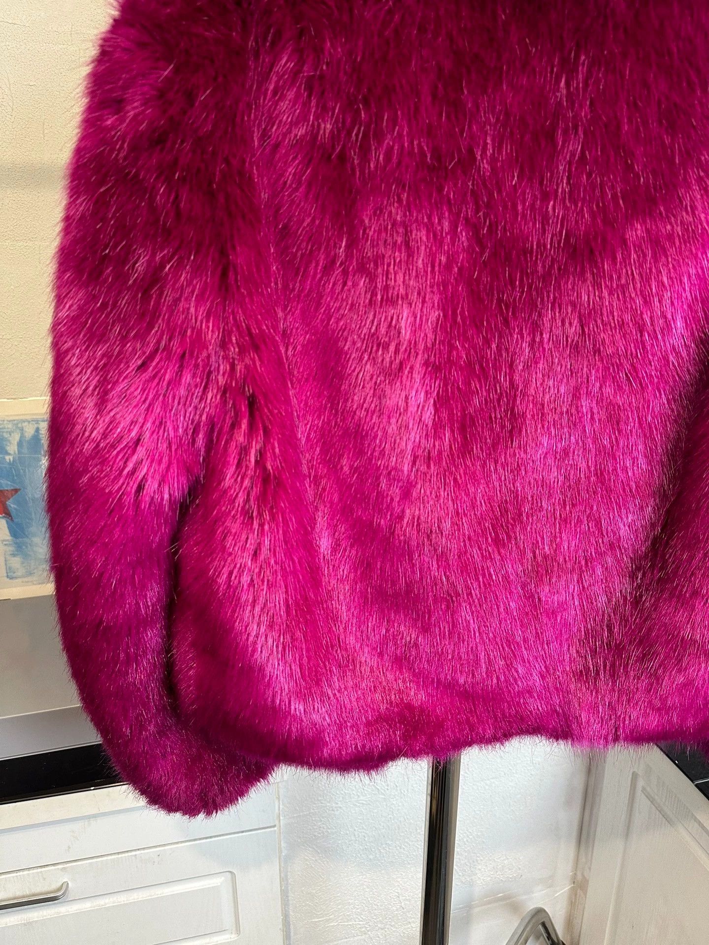 Dries Van Noten Dries Van Noten Pitaya Faux Fur M Women's Statement Size M / US 6-8 / IT 42-44 - 6 Thumbnail