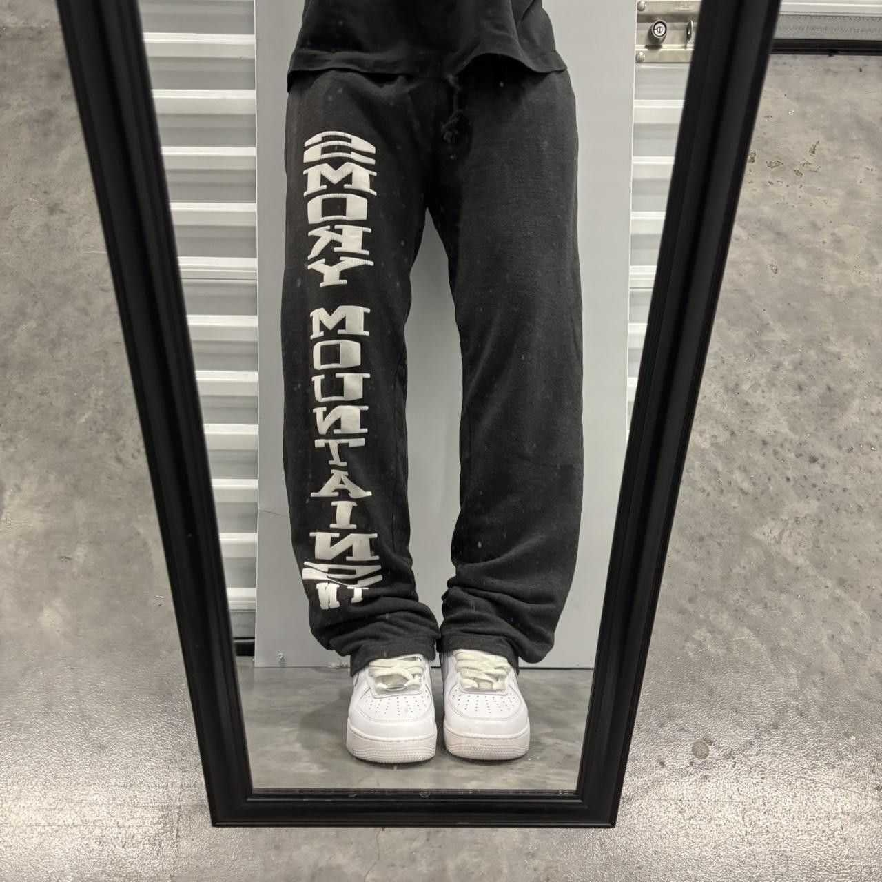 Japanese Brand × Vintage Crazy Vintage Y2K/2000s Grey Smoky Mountain Spellout Essential Sweatpants! Size US 32 / EU 48 - 1 Thumbnail