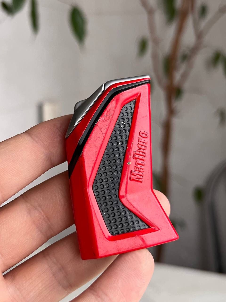 Marlboro × Vintage Y2K ELEGANCE MARLBORO GEOMETRIC METAL PUNK ROCK LIGHTER Size ONE SIZE - 1 Thumbnail