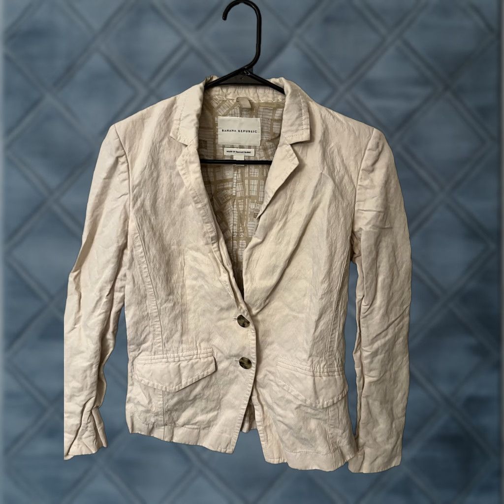 Banana Republic VINTAGE Banana Republic Women's Blazer Jacket Size 8 Pink Italian Fabric Short Single-Breasted Casual Business Workwear Size M / US 6-8 / IT 42-44 - 1 Thumbnail