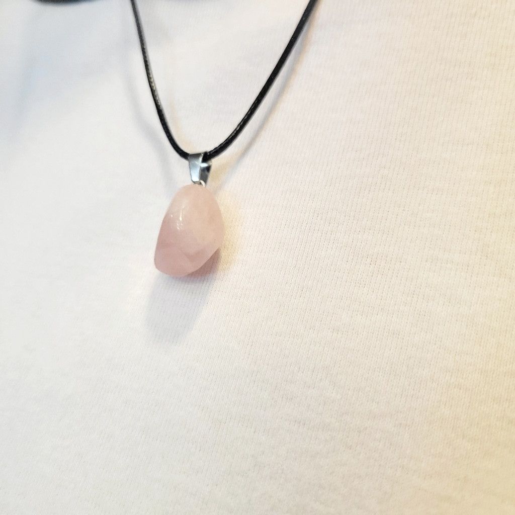 Handmade Natural Rose Quartz Crystal Pendant Necklace Size ONE SIZE - 3 Thumbnail