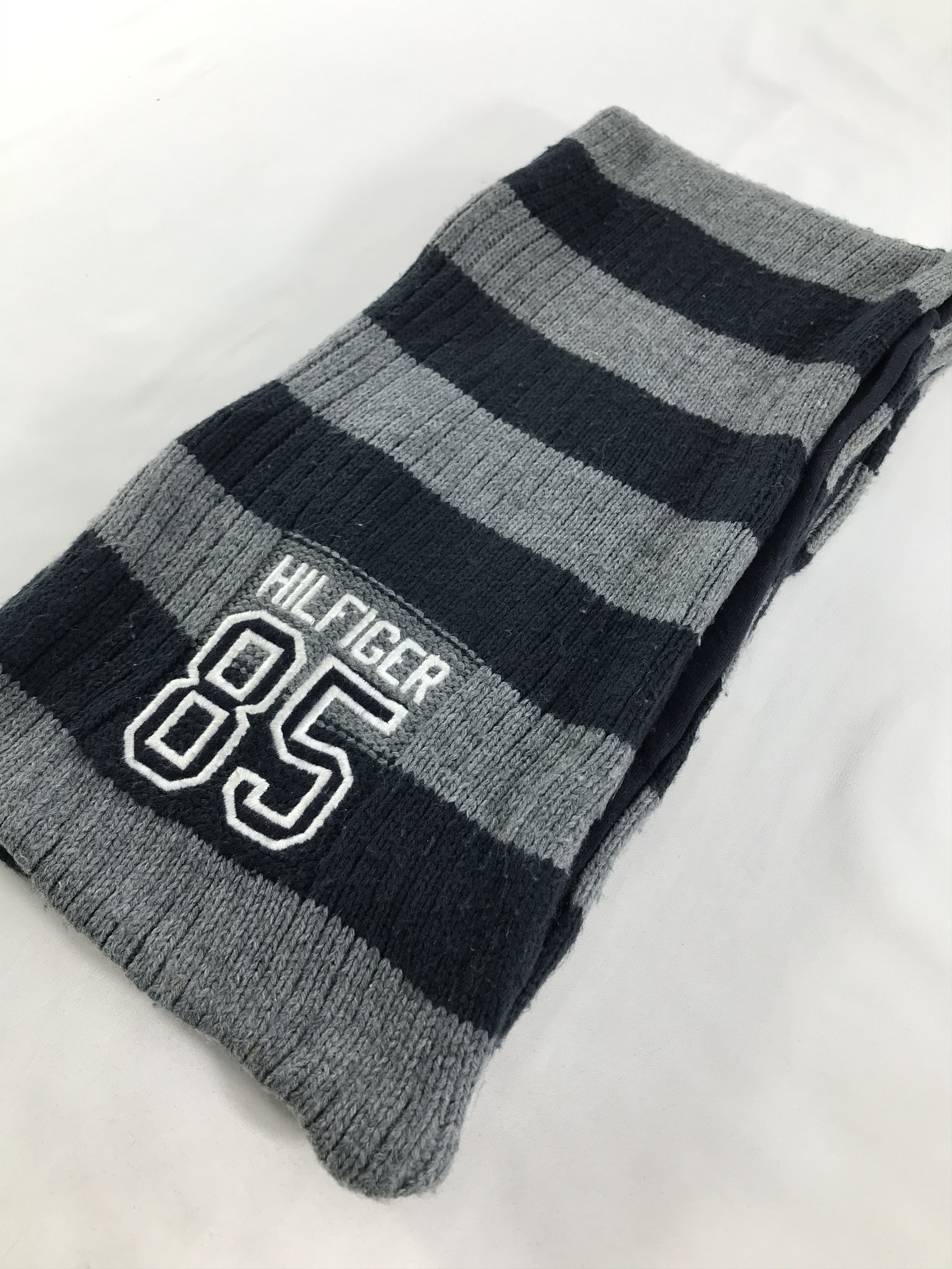 Tommy Hilfiger Vintage Tommy Hilfiger Scarf/Muffler/Neckwear MF1311 Size ONE SIZE - 3 Thumbnail