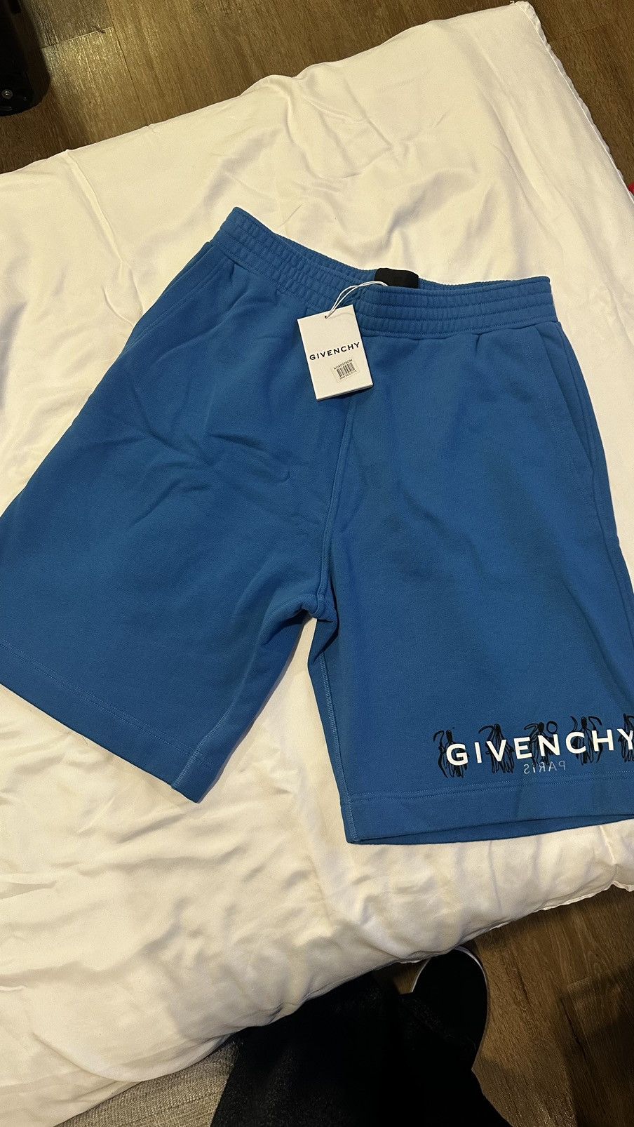 Givenchy Givenchy Men Casual Shorts Size US 34 / EU 50 - 1 Thumbnail