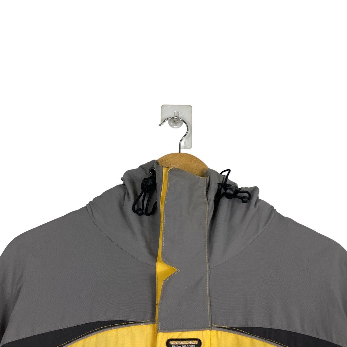 Bonfire Outerwear VINTAGE LOCIL SNOWBOARDS ZIPPER JACKET SIZE L Size US L / EU 52-54 / 3 - 5 Thumbnail
