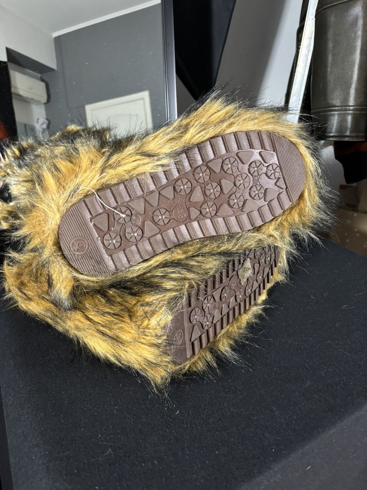 Other Vintage Y2k faux fur Yeti boots Size US 10 / EU 43 - 4 Thumbnail