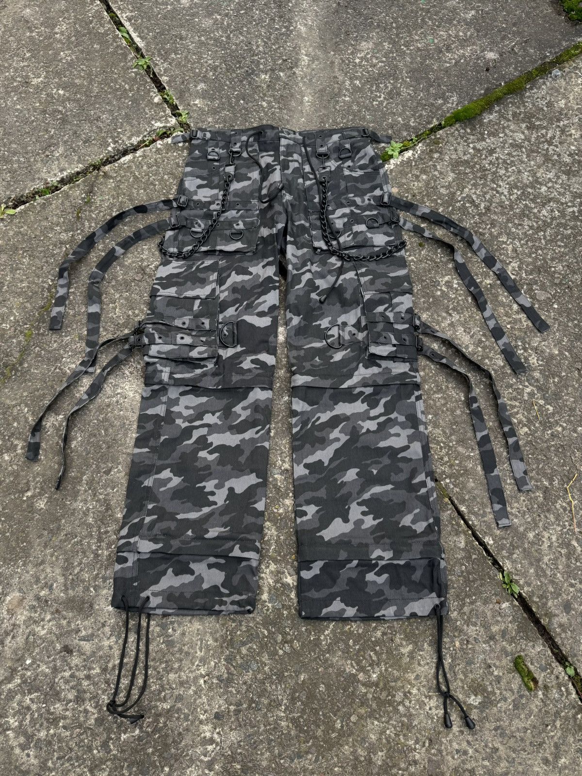 Japanese Brand 🔥VERY RARE GOTHICANA BY EMP AVANT GARDE BONDAGE CARGO PANTS🔥 Size US 34 / EU 50 - 1 Thumbnail