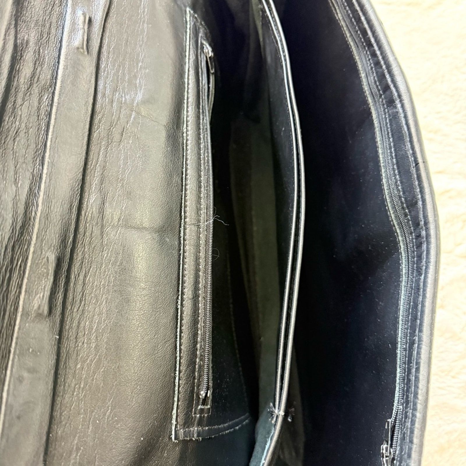 Other Vintage unisex black suitcase alligator skin Size ONE SIZE - 7 Thumbnail