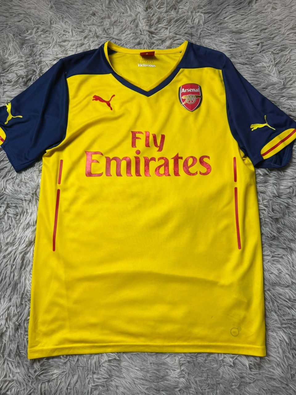 Vintage Arsenal Away Kit 2014/15 Size US M / EU 48-50 / 2 - 1 Thumbnail