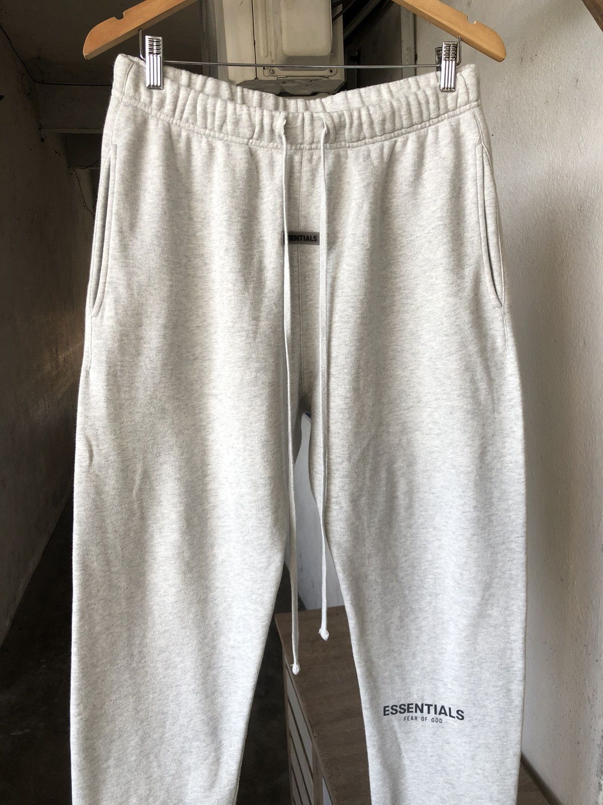 Essentials Essentials x Fear of God Gray Core Sweatpants Size US 33 - 5 Thumbnail
